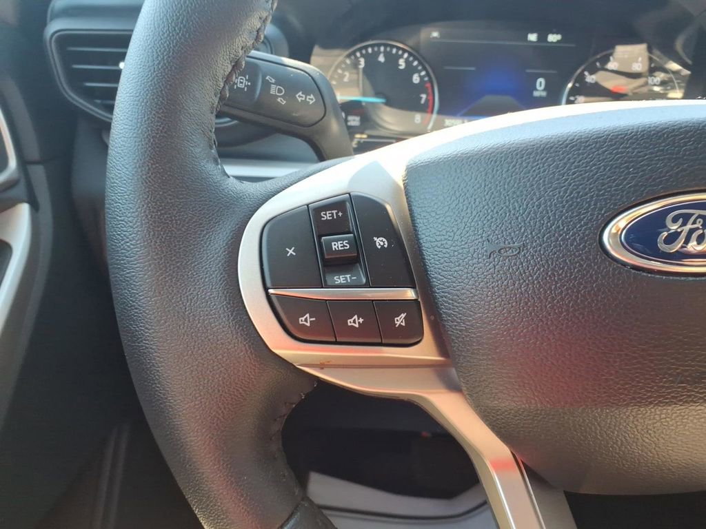 Certified 2024 Ford Explorer XLT AWD/4WD image 16