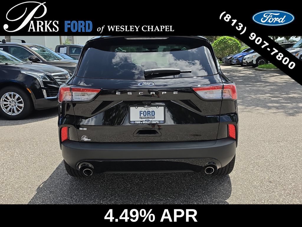 Certified 2022 Ford Escape SE w/ SE Sport Appearance Package FWD image 5