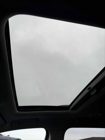 Used 2023 GMC Acadia AT4 w/ Technology Package image 16