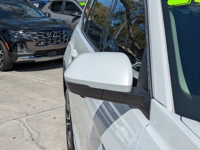 Used 2023 Volkswagen Atlas SEL Premium AWD/4WD image 16