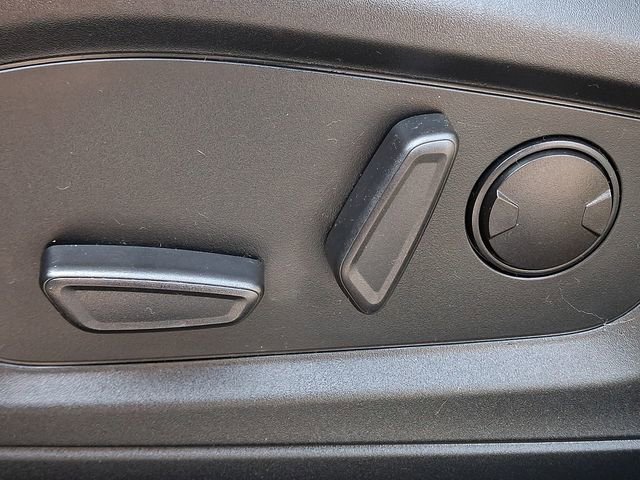 Certified 2022 Ford Explorer XLT w/ Equipment Group 202A image 26