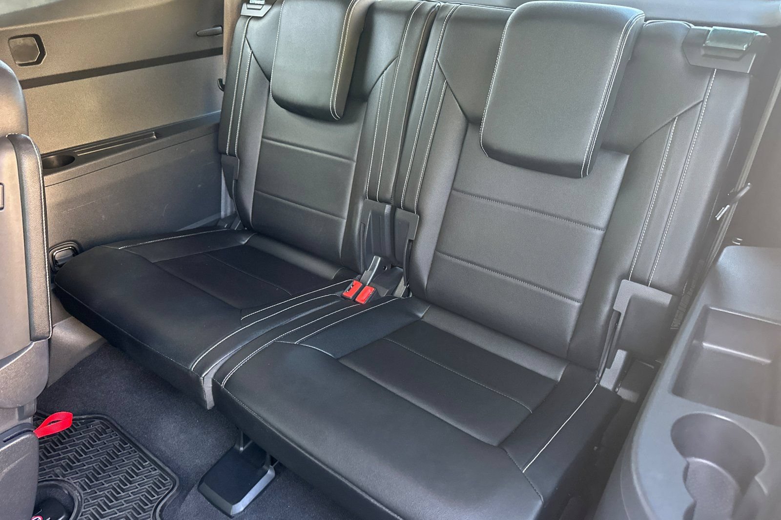 Used 2022 Volkswagen Atlas SEL R-Line AWD/4WD image 18