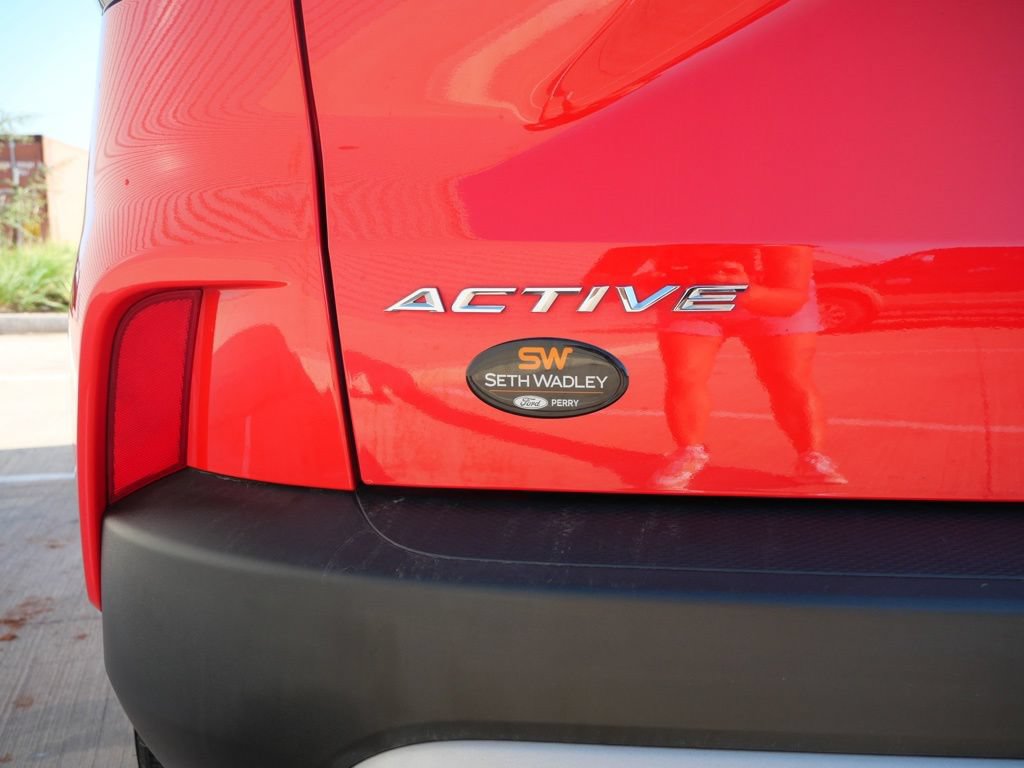 Certified 2024 Ford Escape Active AWD/4WD image 11