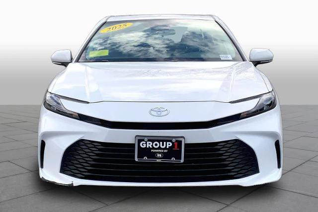 Used 2025 Toyota Camry LE FWD image 4