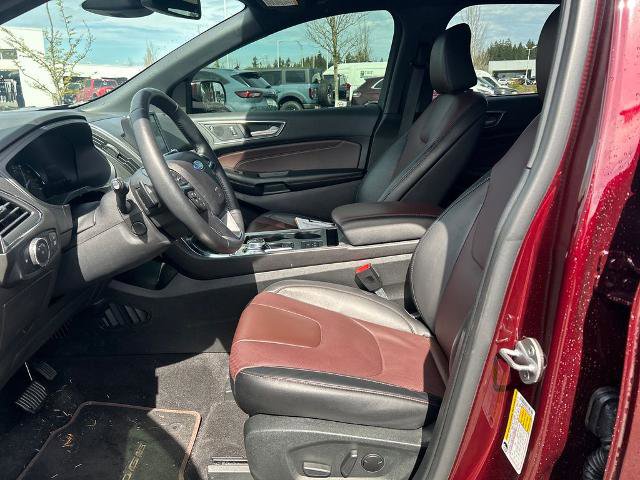 Certified 2022 Ford Edge Titanium w/ Equipment Group 301A image 5