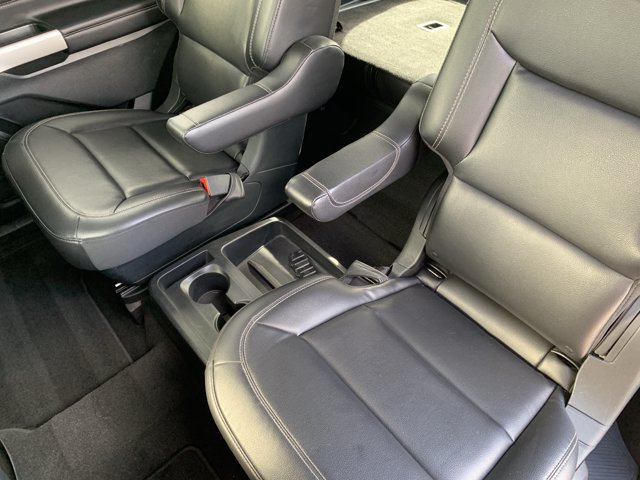 Certified 2021 Ford Explorer XLT w/ Equipment Group 202A AWD/4WD image 19