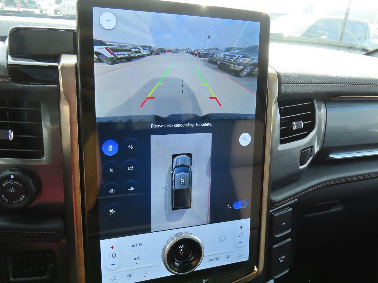 Certified 2025 Ford F150 Lightning Lariat image 34