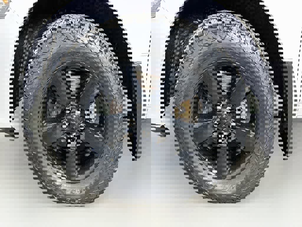 Used 2020 RAM 1500 Express w/ Wheel & Sound Group AWD/4WD image 11