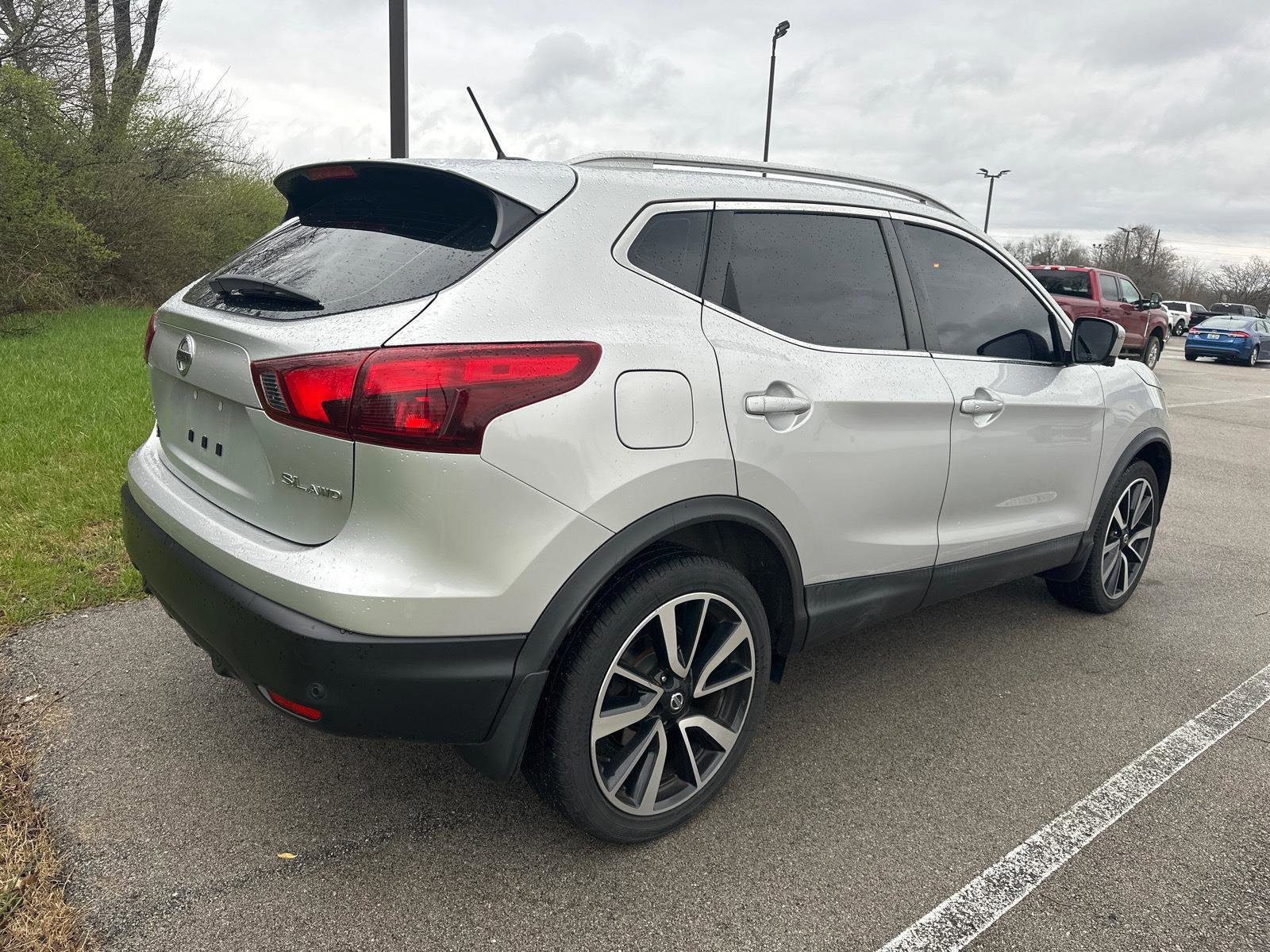 Used 2019 Nissan Rogue Sport SL w/ Premium Package image 4