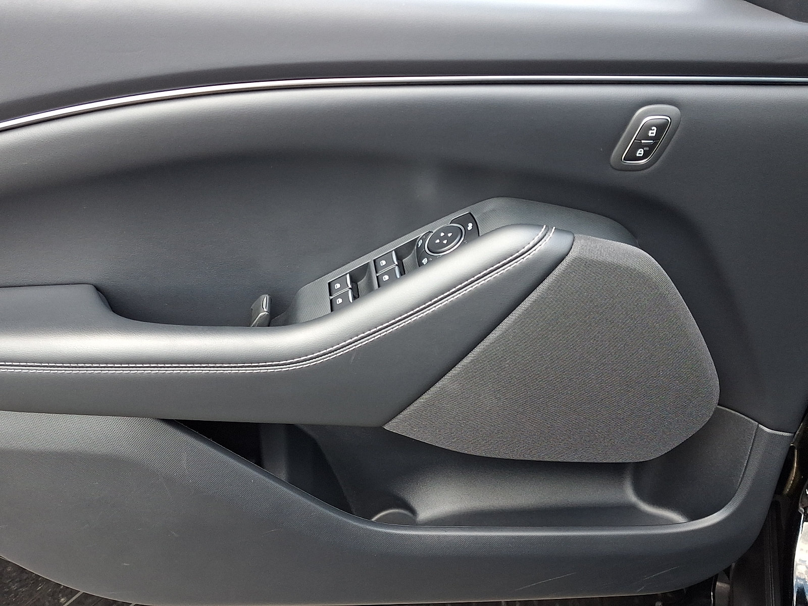 Certified 2023 Ford Mustang Mach-E Select AWD/4WD image 15