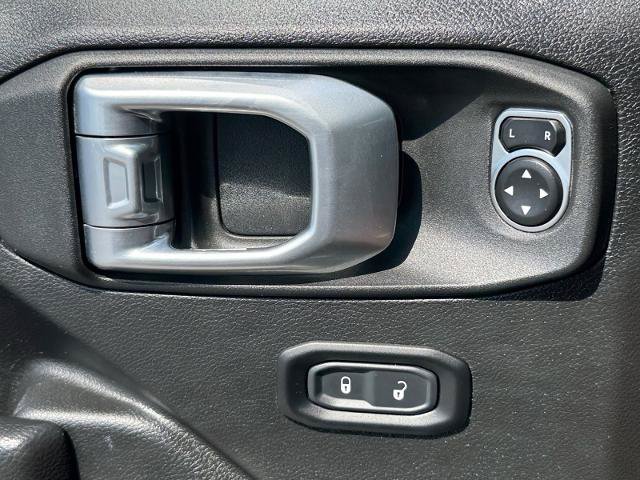 Used 2023 Jeep Wrangler Unlimited Sport AWD/4WD image 16