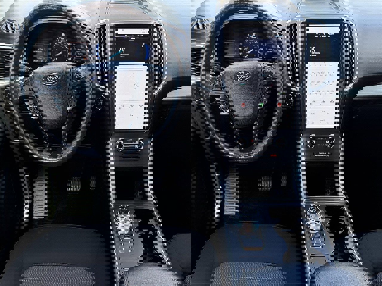 Certified 2022 Ford Edge SE w/ Black Appearance Package image 11