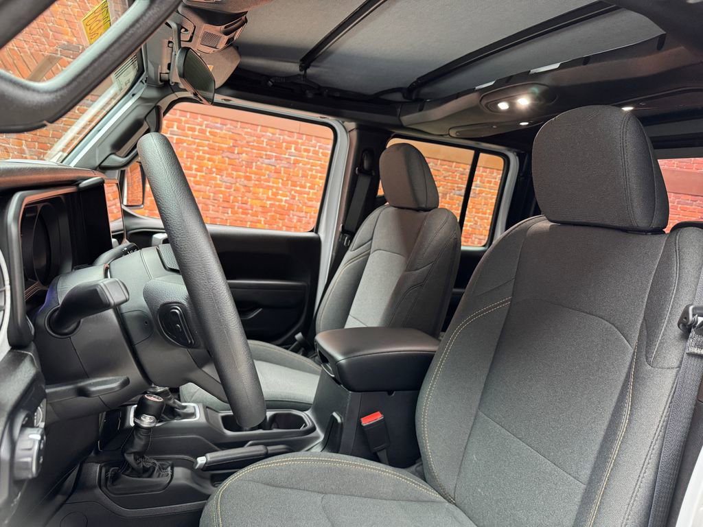 Used 2025 Jeep Gladiator Sport AWD/4WD image 24