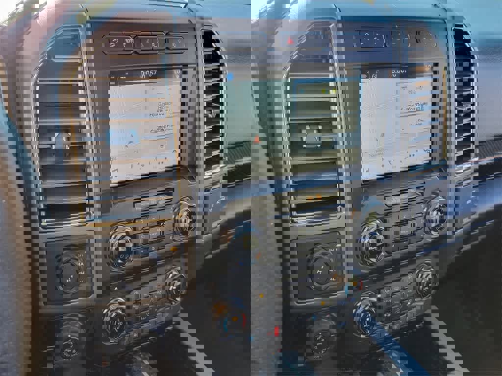 Certified 2018 Ford F150 Raptor w/ Equipment Group 802A Luxury image 19