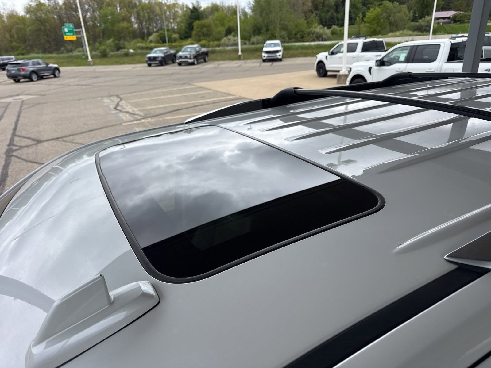 Used 2019 Cadillac Escalade Luxury AWD/4WD image 23