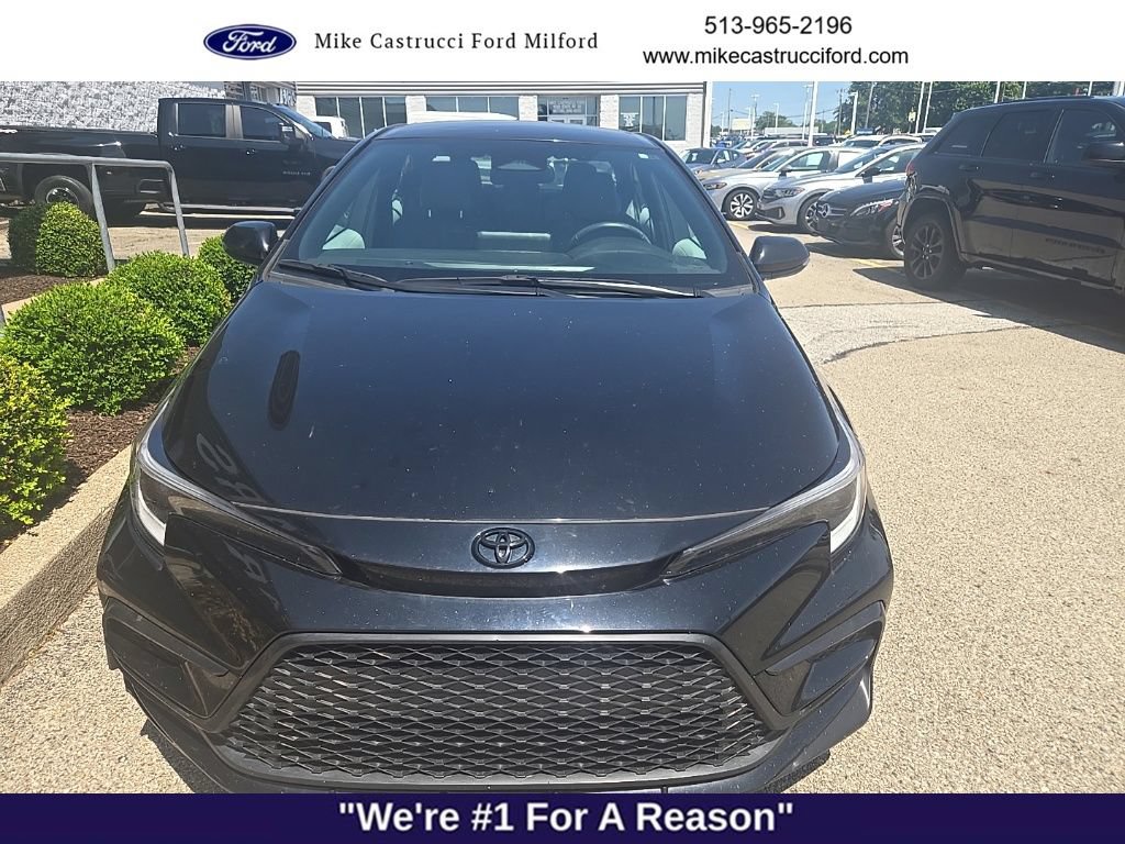 Used 2023 Toyota Corolla SE w/ Carpet Mat Package (TMS) FWD image 2