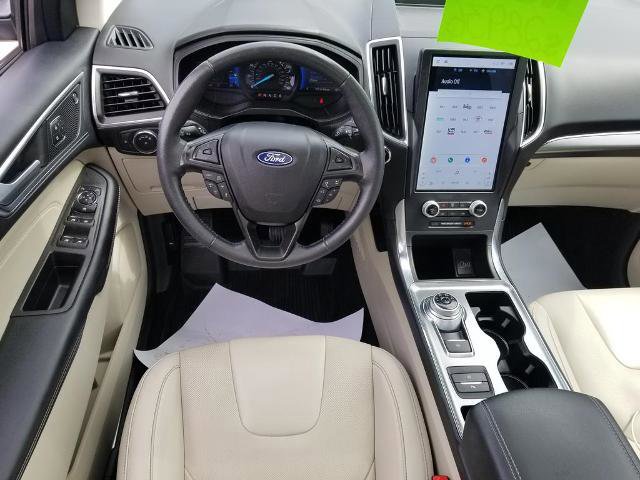 Certified 2022 Ford Edge Titanium w/ Equipment Group 301A AWD/4WD image 19
