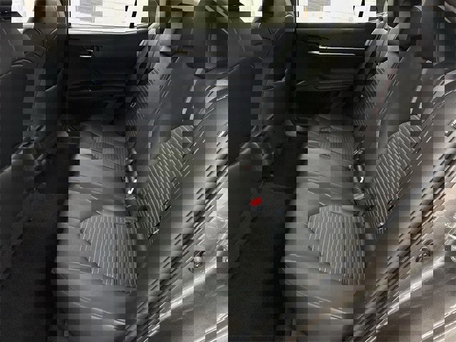 Used 2024 Toyota Camry SE image 12