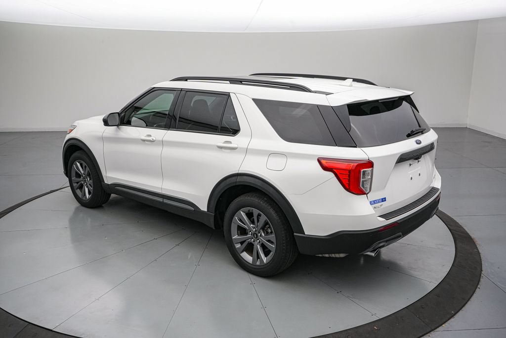 Certified 2023 Ford Explorer XLT w/ Equipment Group 202A AWD/4WD image 6