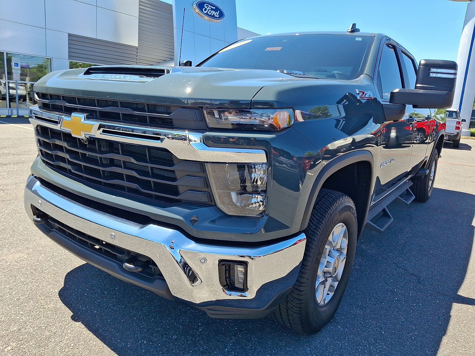 Used 2026 Chevrolet Silverado 2500 LT w/ All Star Edition AWD/4WD image 4