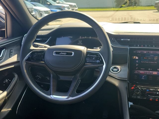 Used 2024 Jeep Grand Cherokee Overland AWD/4WD image 21