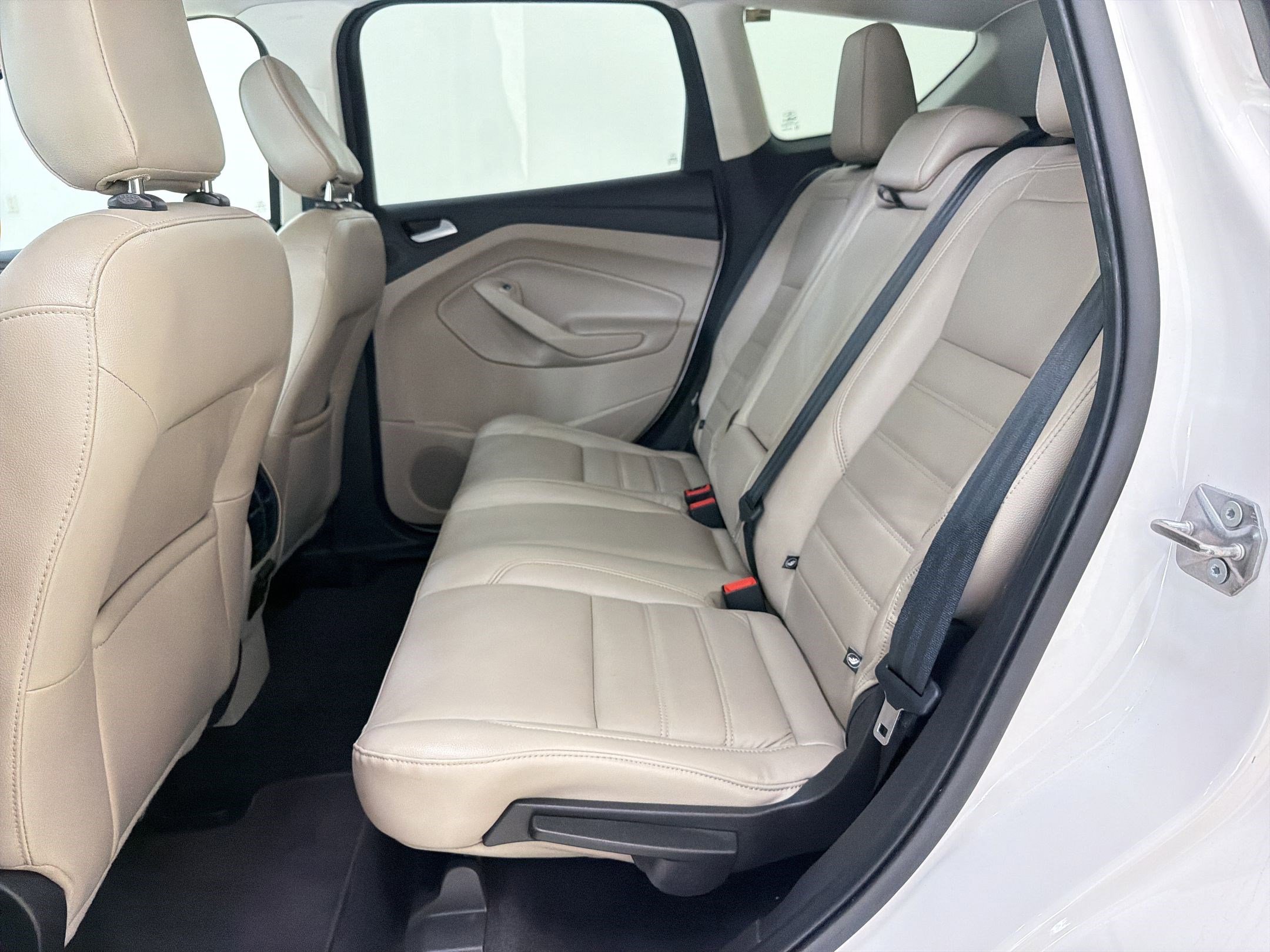 Certified 2019 Ford Escape Titanium FWD image 14