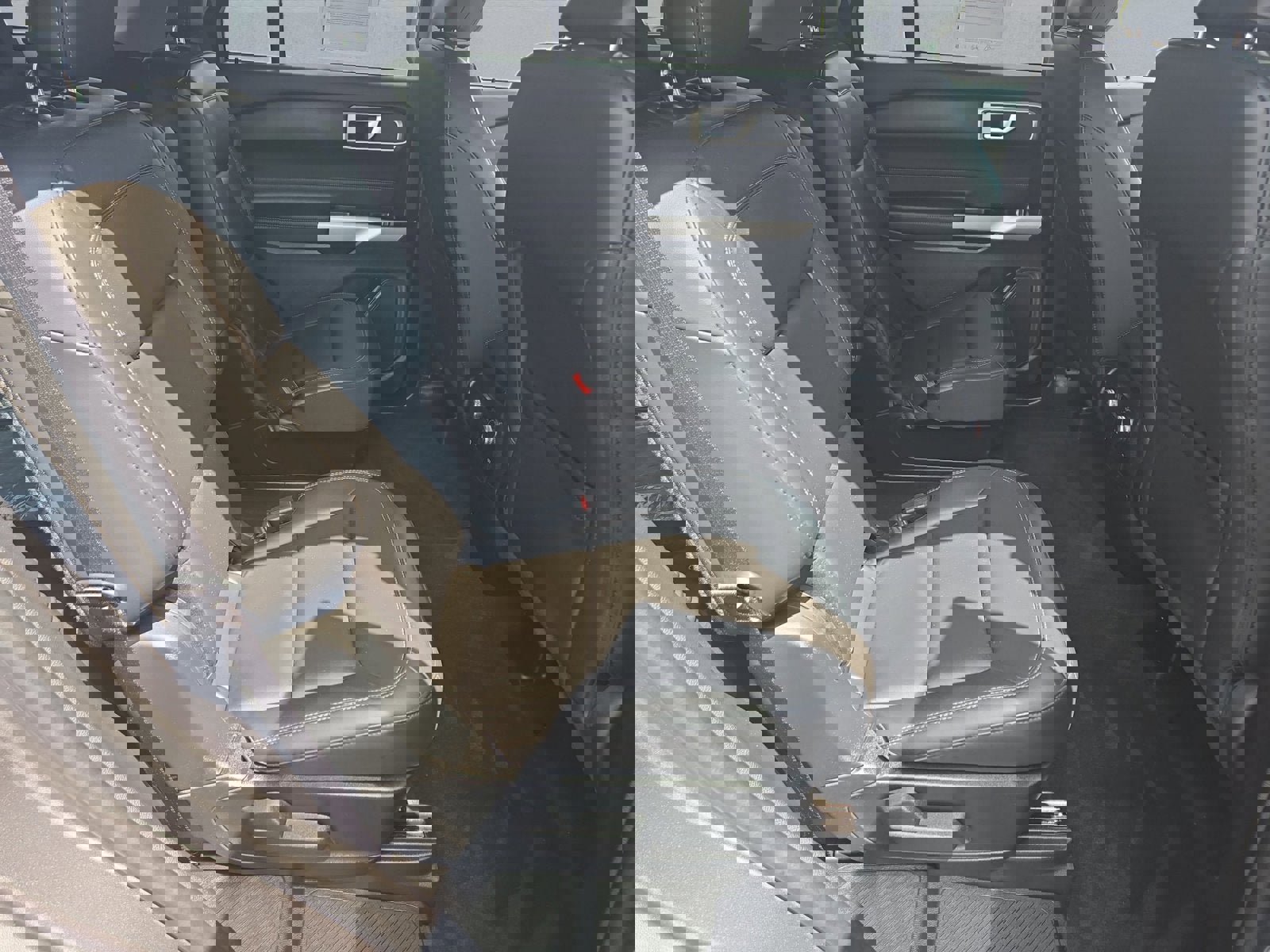 Certified 2022 Ford Explorer XLT w/ Equipment Group 202A image 24