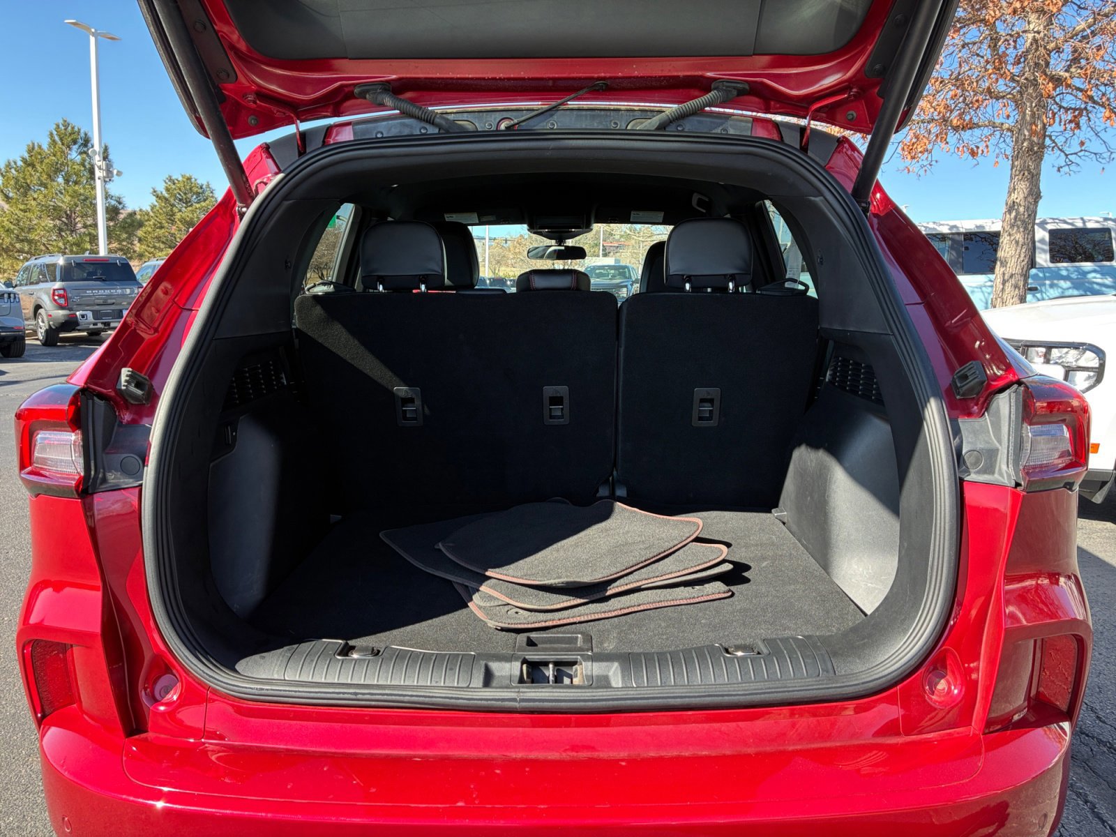 Certified 2023 Ford Escape ST-Line Select w/ Tech Pack #2 image 33