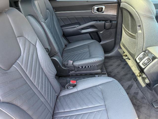 Used 2025 Kia Sorento SX Prestige AWD/4WD image 14