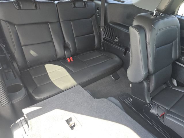 Certified 2022 Ford Explorer XLT w/ Equipment Group 202A AWD/4WD image 21
