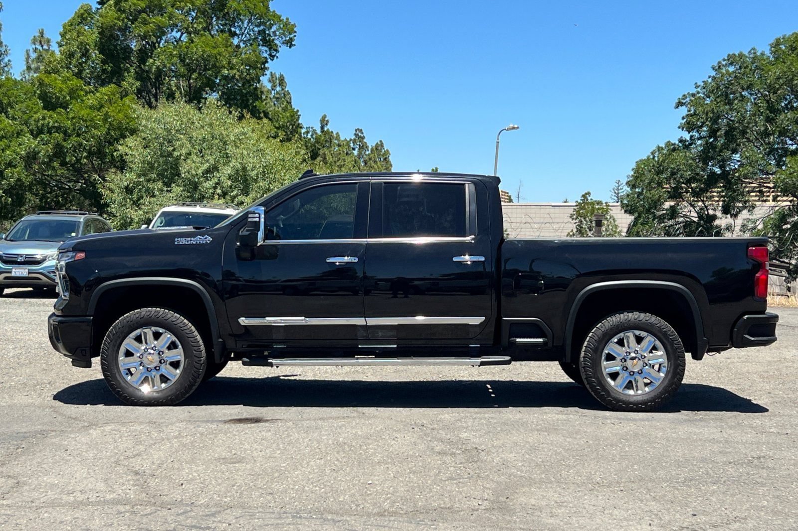 Used 2024 Chevrolet Silverado 2500 High Country AWD/4WD image 7
