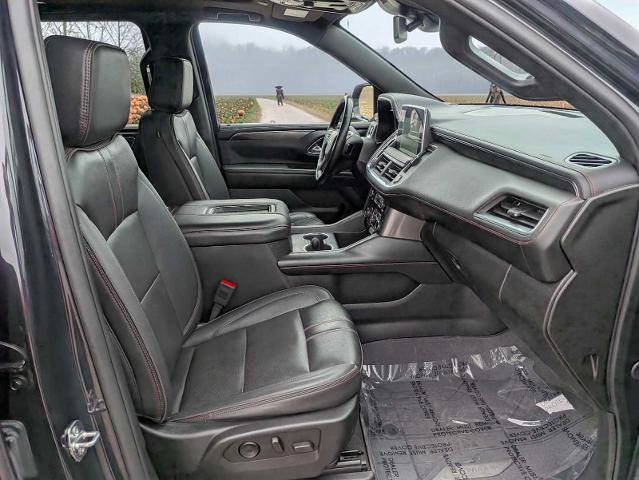 Used 2024 Chevrolet Suburban RST w/ Luxury Package AWD/4WD image 18