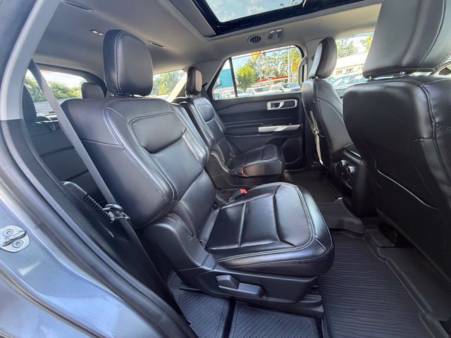 Certified 2021 Ford Explorer XLT w/ Equipment Group 202A AWD/4WD image 16