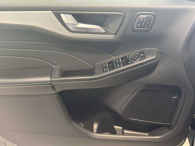 Certified 2023 Ford Escape Platinum AWD/4WD image 32