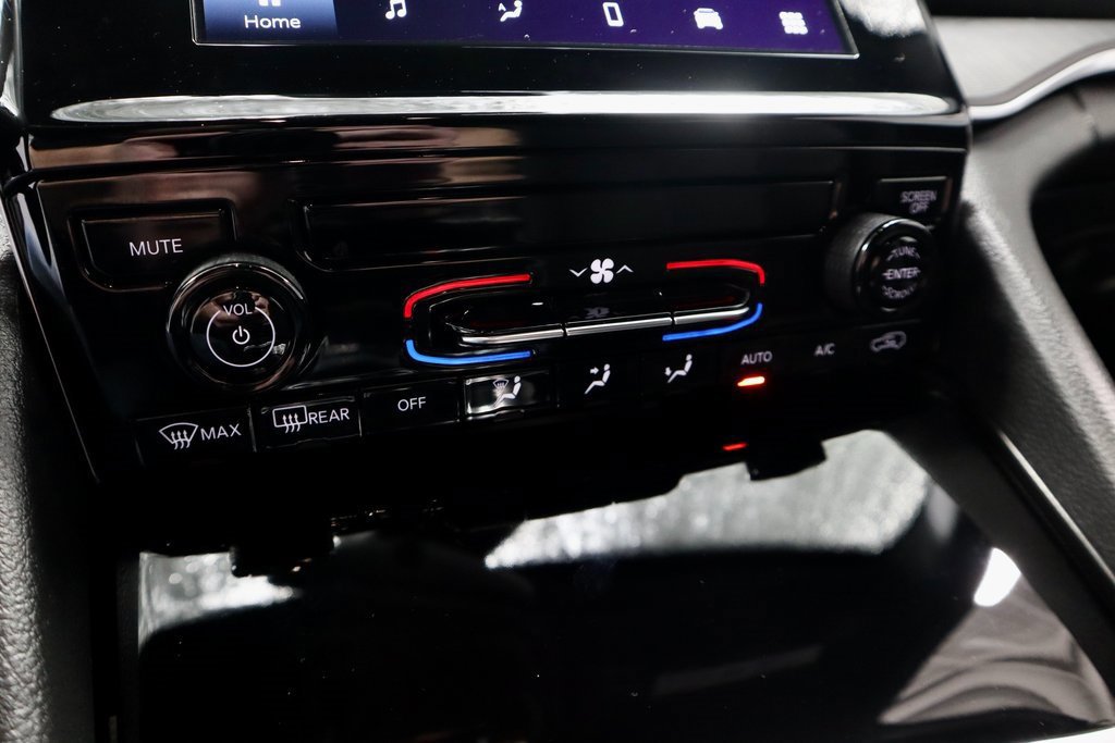 Used 2024 Jeep Grand Cherokee L Laredo image 33