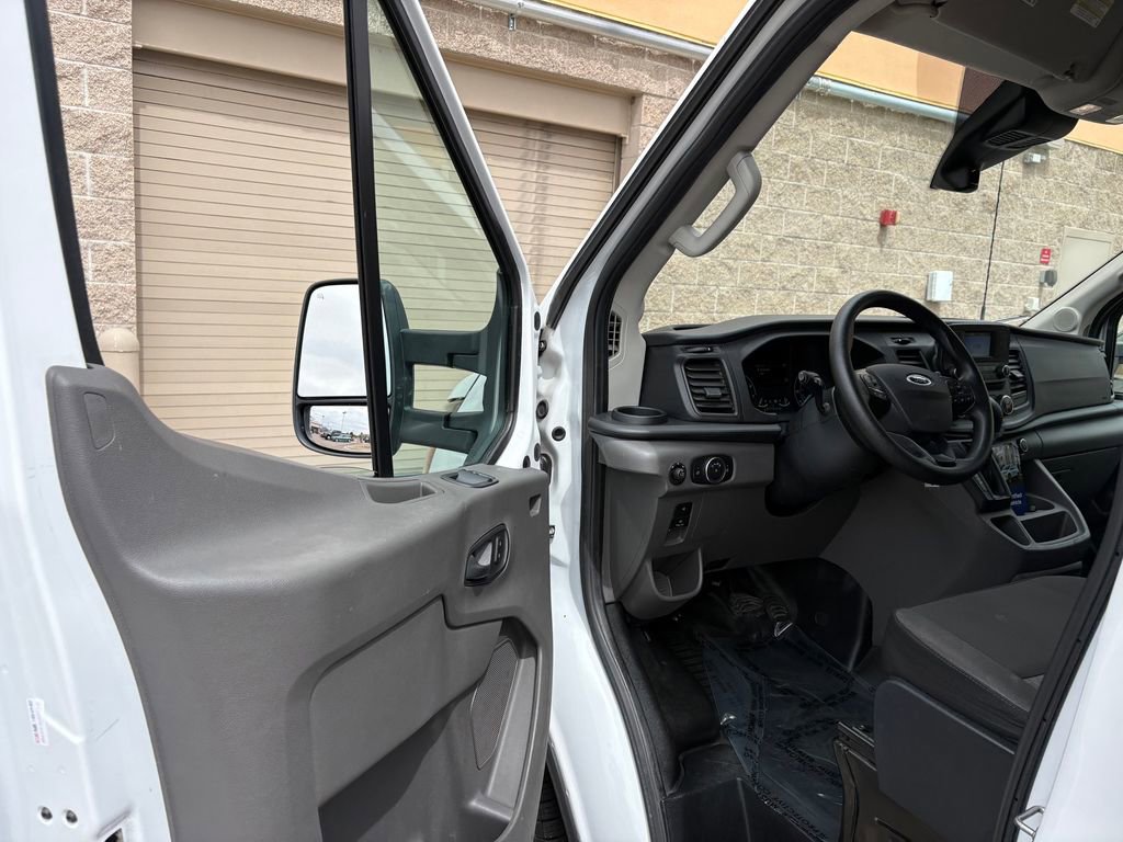 Certified 2022 Ford Transit 250 Medium Roof RWD image 11