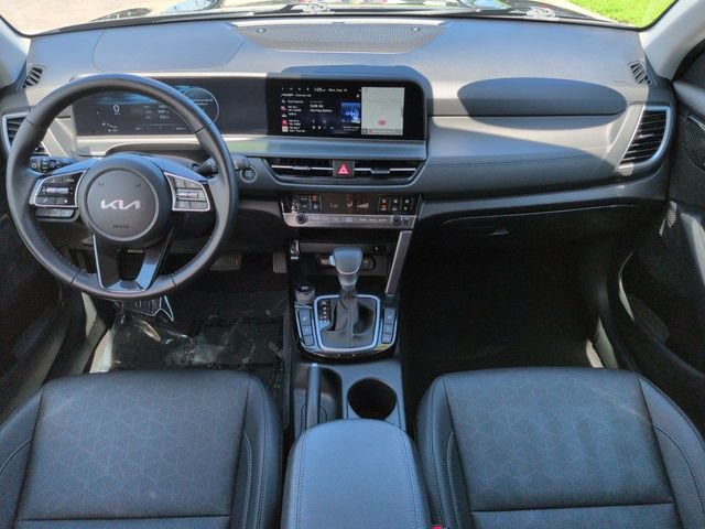 Used 2026 Kia Seltos EX FWD image 15