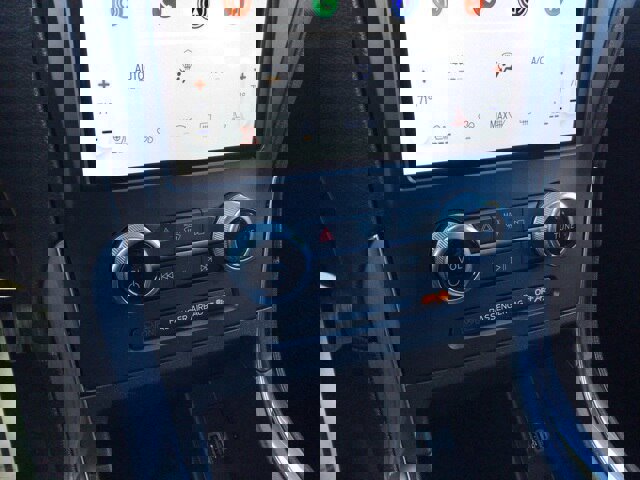 Certified 2022 Ford Edge Titanium w/ Equipment Group 301A image 18