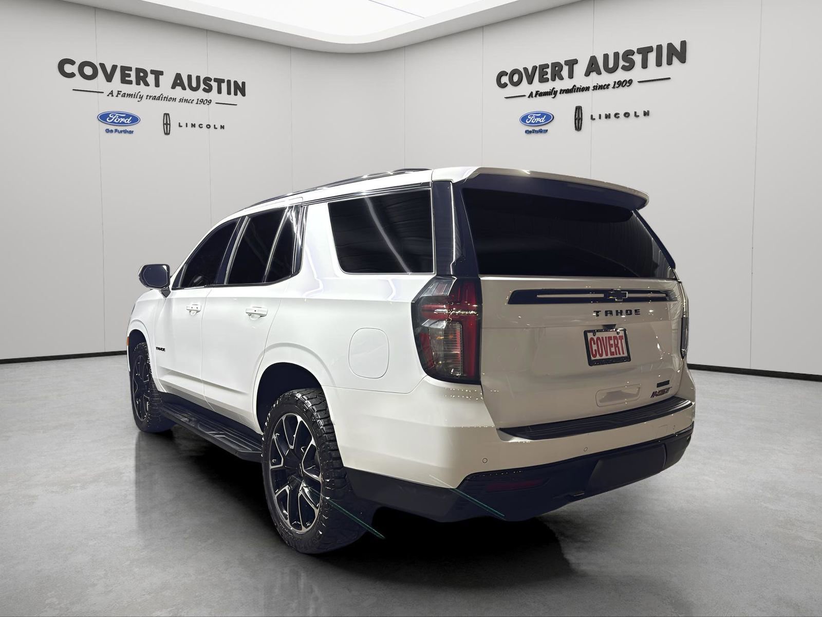 Used 2023 Chevrolet Tahoe RST w/ Luxury Package image 3