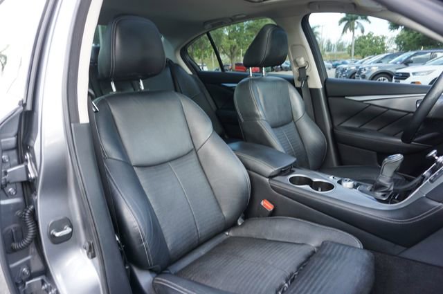 Used 2019 INFINITI Q50 Signature Edition AWD/4WD image 2
