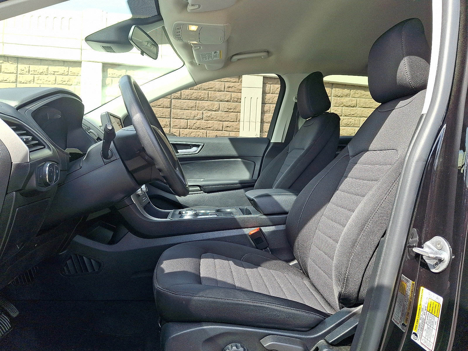 Certified 2022 Ford Edge SE w/ Black Appearance Package image 13