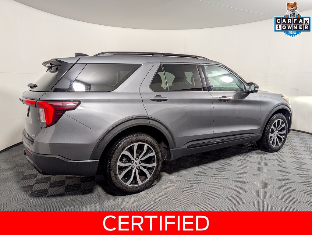 Certified 2025 Ford Explorer ST-Line AWD/4WD image 2