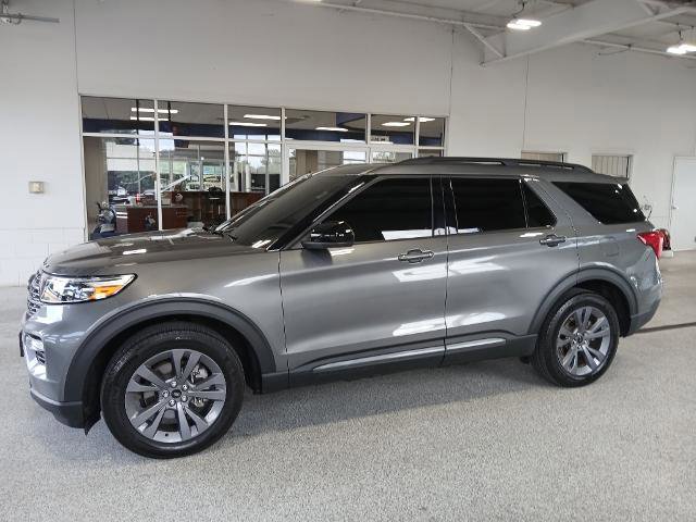 Certified 2023 Ford Explorer XLT w/ Equipment Group 202A image 2