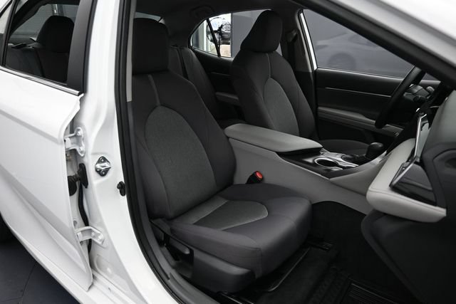 Used 2024 Toyota Camry LE FWD image 28