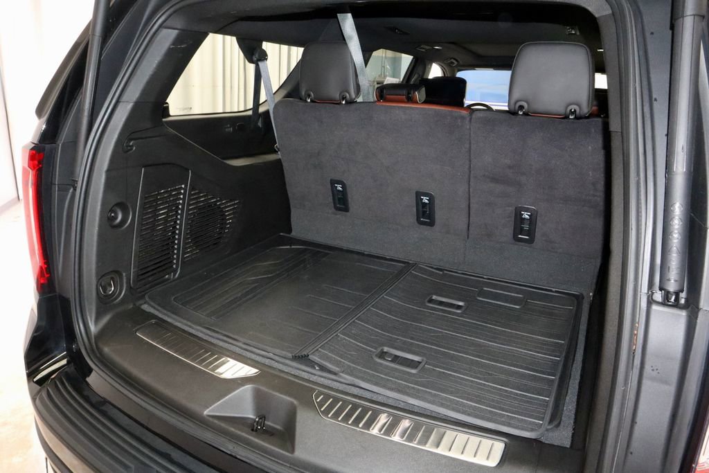 Used 2024 GMC Yukon XL Denali Ultimate AWD/4WD image 16