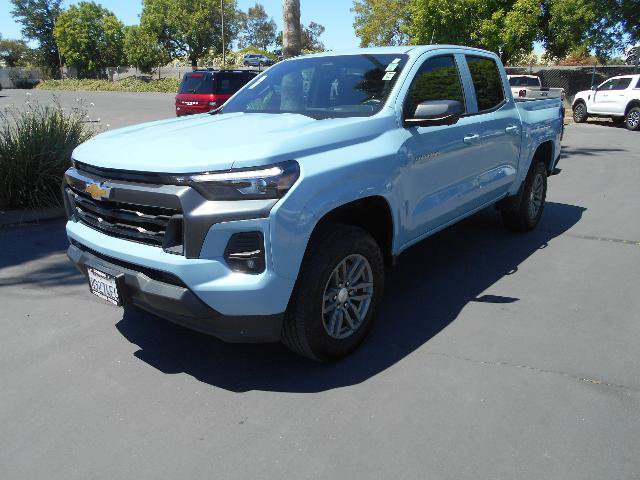 Used 2025 Chevrolet Colorado LT w/ LT Convenience Package AWD/4WD image 1