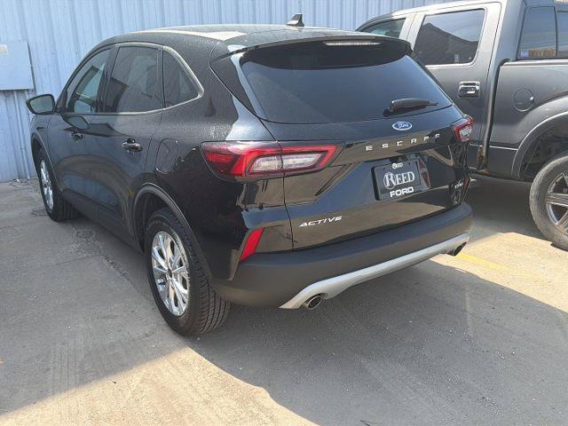 Certified 2025 Ford Escape Active AWD/4WD image 3