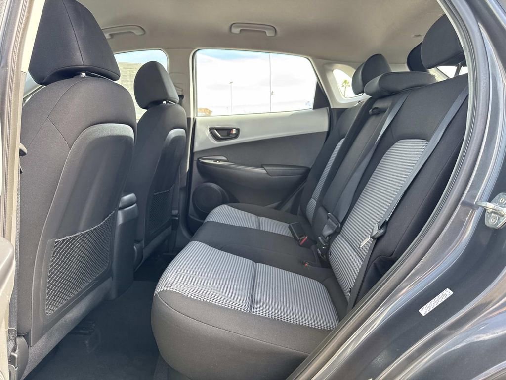 Used 2021 Hyundai Kona SE image 24