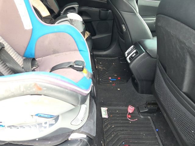 Used 2022 Kia Sorento S w/ Panoramic Sunroof Package image 17