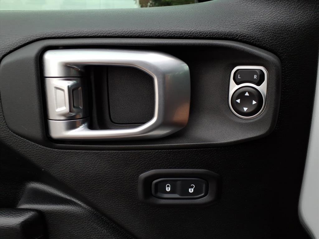 Used 2020 Jeep Wrangler Unlimited Sport image 18